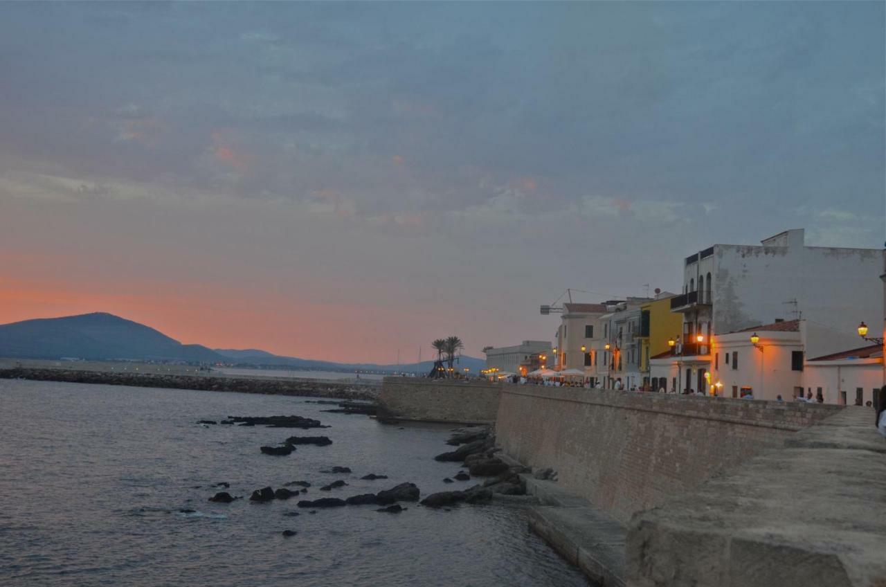 Alghero Old Town Apartment Steps To Sea And Scenic Ramparts Buitenkant foto