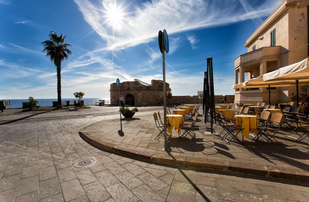Alghero Old Town Apartment Steps To Sea And Scenic Ramparts Buitenkant foto